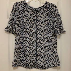 Banana Republic Animal Print Short Sleeve Ruffle Shirt. Size M.
